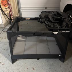 4moms Pack, And Play