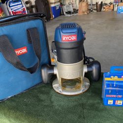 Ryobi 8.5 Amp 1.5 HP Fixed Base Router + 5pc Router Bit Set