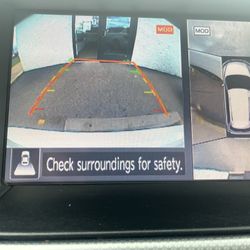 Nissan Pathfinder White SUV