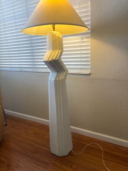 Unique Lamp with 3 brightness settings
