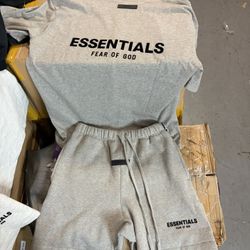 ESSENTIALS SHORT 