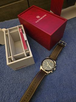 Victorinox Swiss Army Watch (Used)
