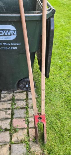 Hole digger