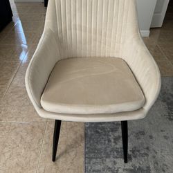 Cream/white Velvet Chair