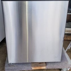 new ge  dishwasher in good condition for sale 