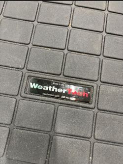 Weather tech Land Rover cargo /truck liner … 43” x 43 “ $60