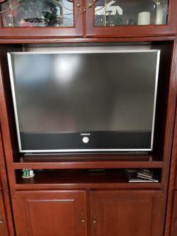 Tele De 50" Por $40