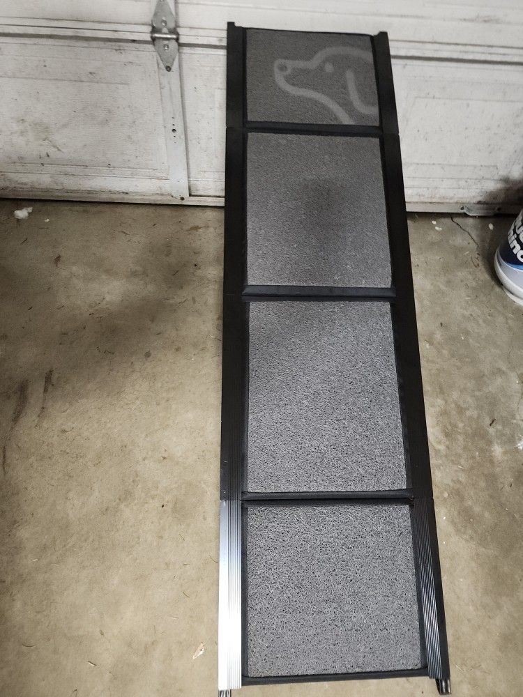 Quad Fold Pet Ramp 5 Foot