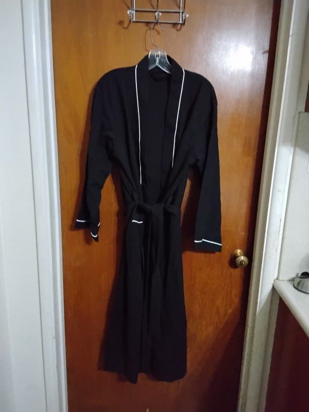 Men's Large Ðark Green Robe. Like New