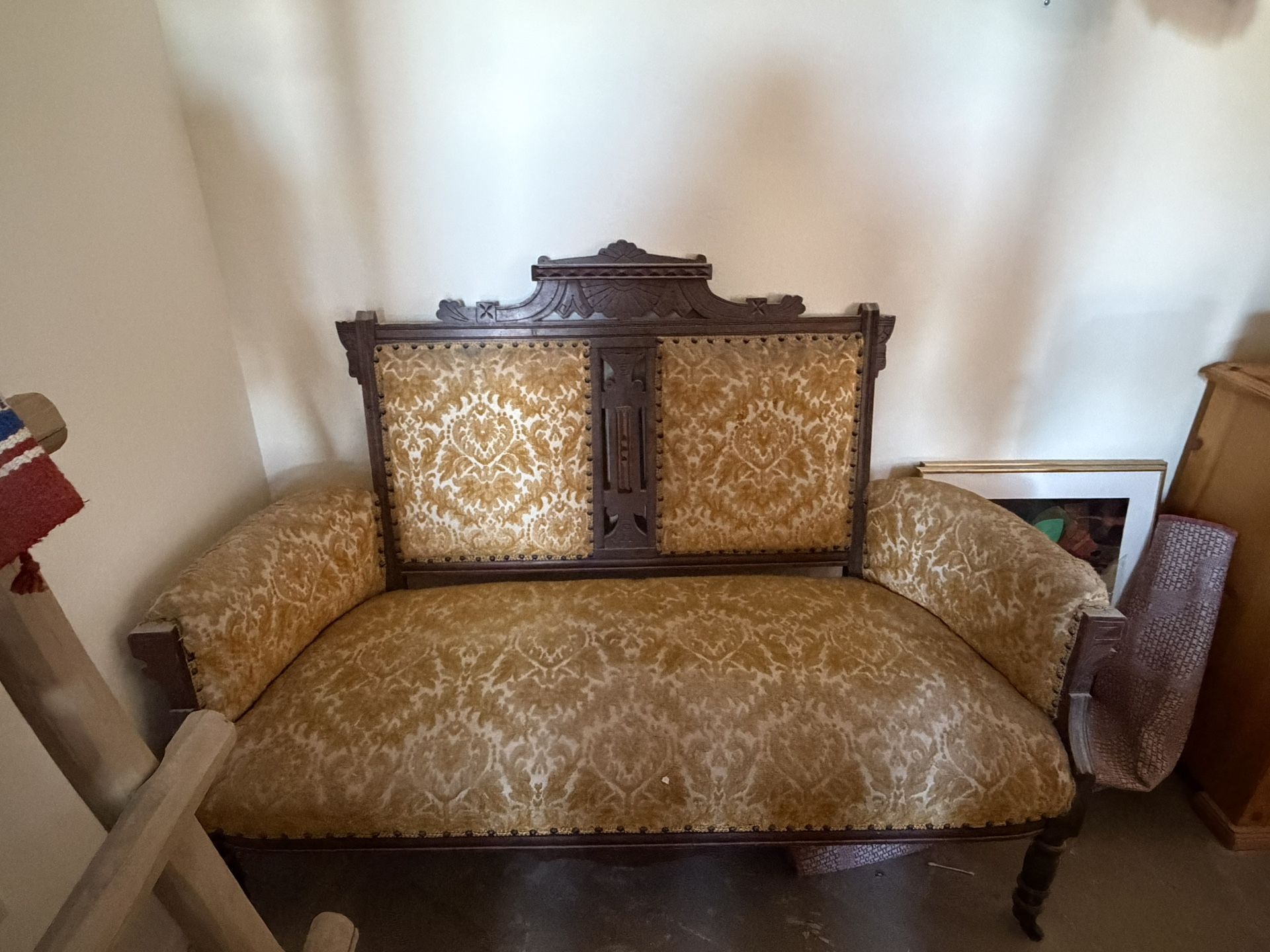 Antique Victorian Style Settee / Vintage Ornate Sofa