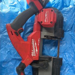 milwaukee bandsaw 