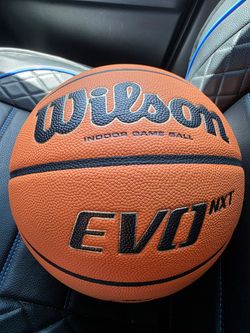 Wilson EVO NXT size 7