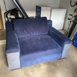 Velvet Armchair 