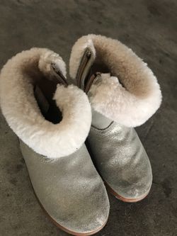 Uggs toddler size 8