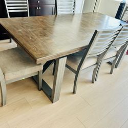 Dining table set