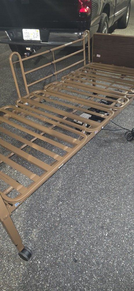 Electric adjustable Bed (DELIVER OPTION)