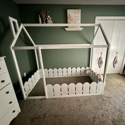 Full size Montessori house Bed 