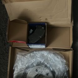 Brand New Audi A6 Rear Brake Rotors + Pads + Wear Sensor (330mm)