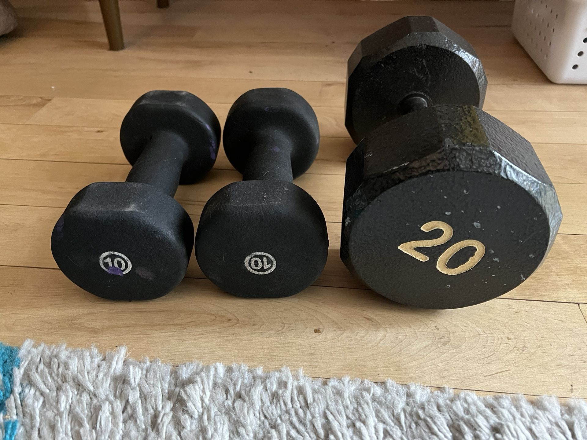 Dumbells , 10lbs Set And Single 20lbs