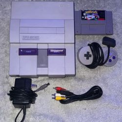 SUPER NINTENDO ENTERTAINMENT SYSTEM SNES CONSOLE WITH VIDEO GAME & CONTROLLER 