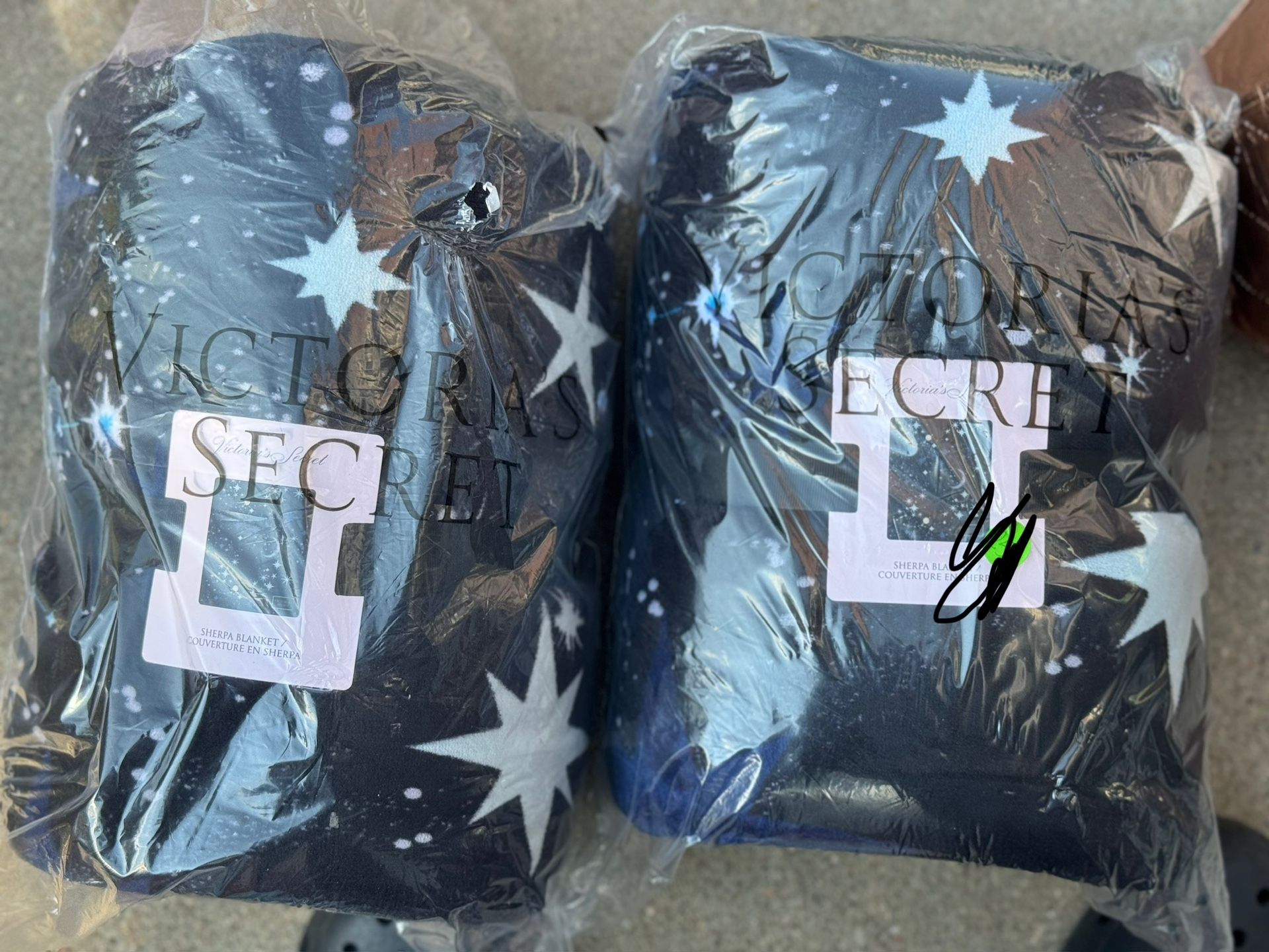 Victoria Secret Blankets 