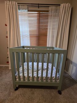Babyletto Travel Crib