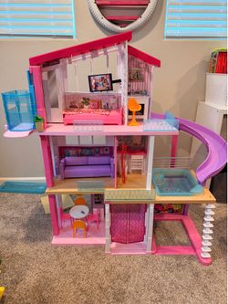 Barbie dream house with with wheelchair elevator