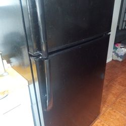 Refrigerator(Used But In Very Good Condition)