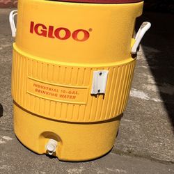 Igloo Industrial Red/Yellow 10 gal Water Cooler - USED BUT IN GOOD CONDITION!  