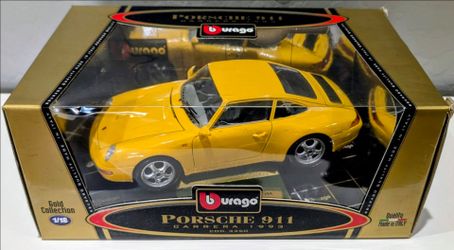 Burago 1/18 Porsche 911 Carrera 1993 Gold Collection