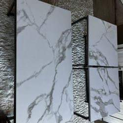 3 Piece Living Room Table Set - Like-new!