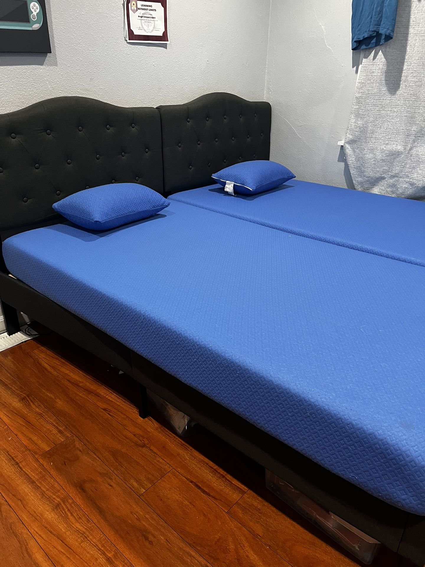 2 Twin sized Beds with bed frame 