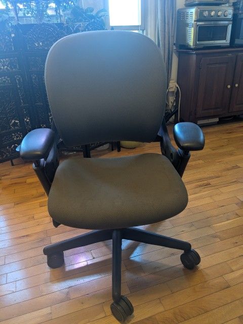 Ergonomic Office Chair 