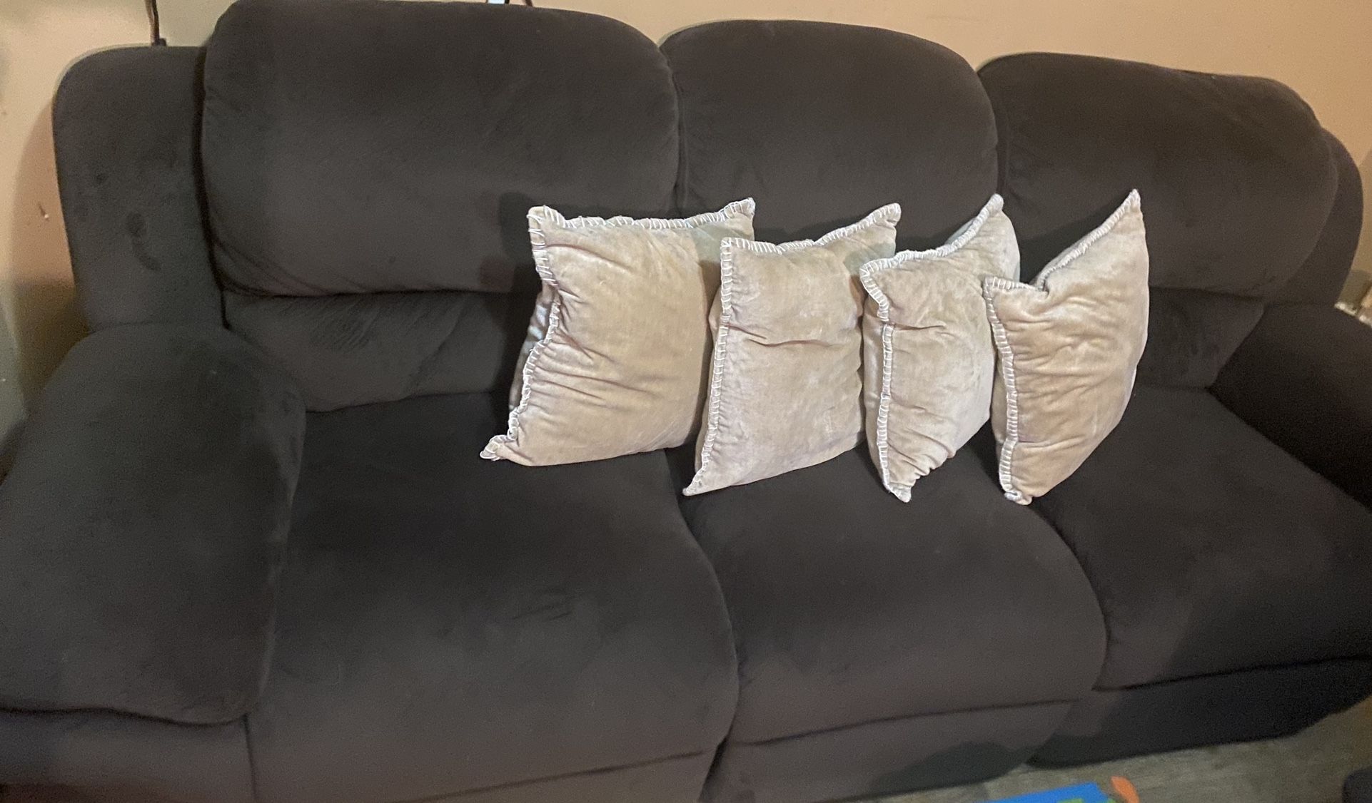 TWO Couches, Four recliners! PICK UP ONLY for Sale in Bronx, NY OfferUp