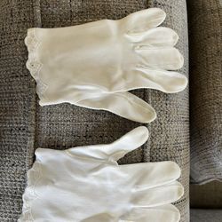 Vintage Fownes Soft White Size 6 1/2 Women’s Gloves