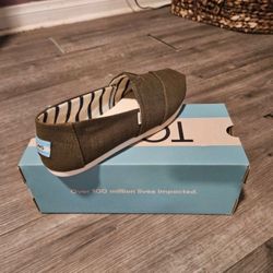 New Shoes Tom's 