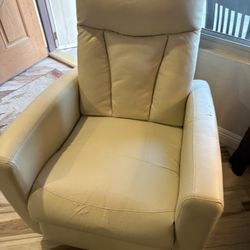 Recliner Chairs 
