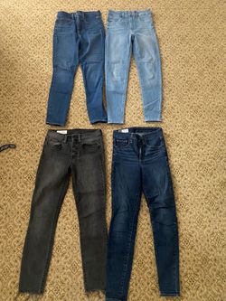Women's Skinny Jeans size 2. $10 each or all for $30