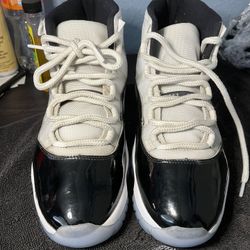 HMU To Clean Or Ice Your Shoes Message Me For Prices 