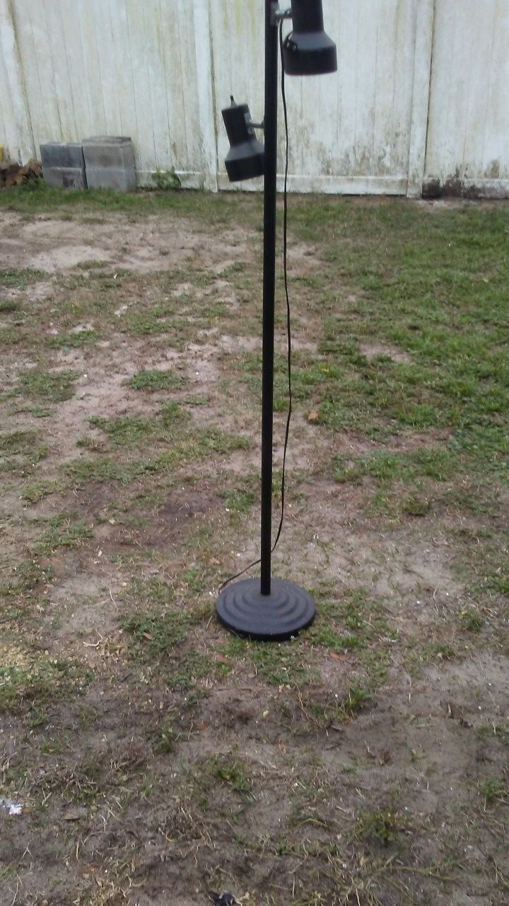 Floor lamp