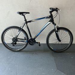 BICYCLE GIANT 21 SPEED SIZE 26 BRAND NEW 