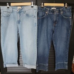 2 Pairs ADORABLE Vintage LEVIS Sz 8 Red Tab 515 CAPRIS. Excellent Condtion.