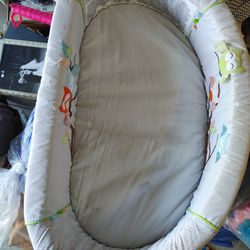 Lulyboo Baby Bassinet Indoor Outdoor Play Lounge