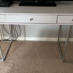 Impression Vanity Table