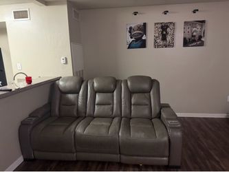 Seatcraft Omega Sofa Leather Gel, Powered Headrest, Power Recline