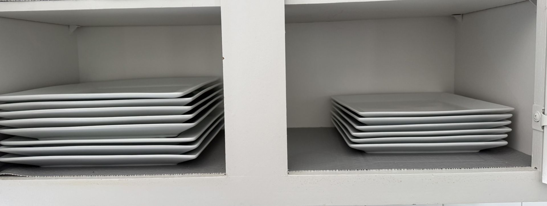 White Square Plates – 8 Dinner & 6 Dessert Plates