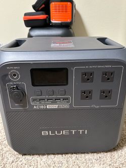 Bluetti AC180 w/ 200 Watts solar panel