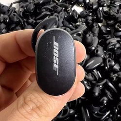 Bose QuietComfort  Right Earbud ONLY   Replacement Wireless 429708 Black