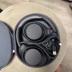 Sony WH-1000XM4 Headphones (Black)
