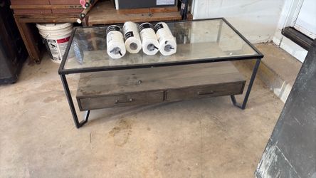 Glass coffee table with one corner glass table